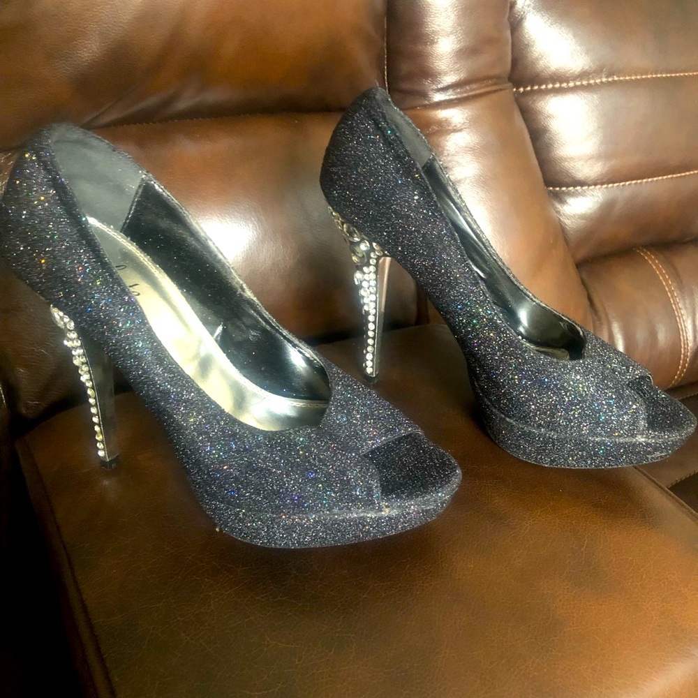 Celeste size 10 black with silver heels